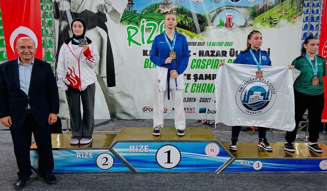 "KARATE ŞAMPİYONASI’NDA TRABZONLU SPORCULARINDAN MADALYA YAĞMURU"