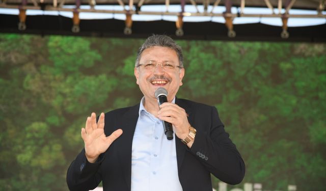 "BAŞKAN GENÇ’TEN ÇAKIROĞLU YAYLASINA 10 KM’LİK YOL SÖZÜ"