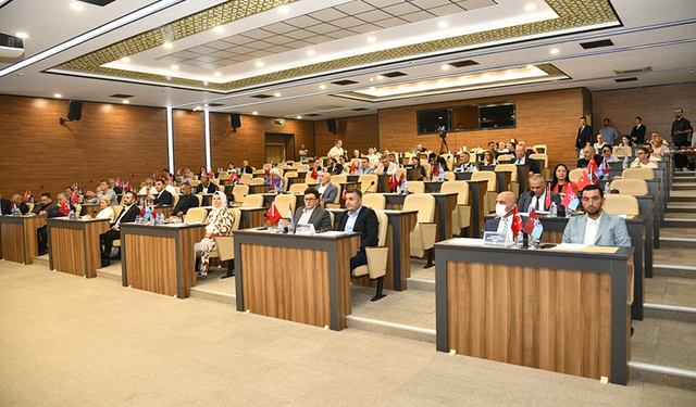 "NİHAT GENÇ VE KAŞİF KOZİNOĞLU’NUN İSİMLERİ, ORTAHİSAR’DA YAŞATILACAK"