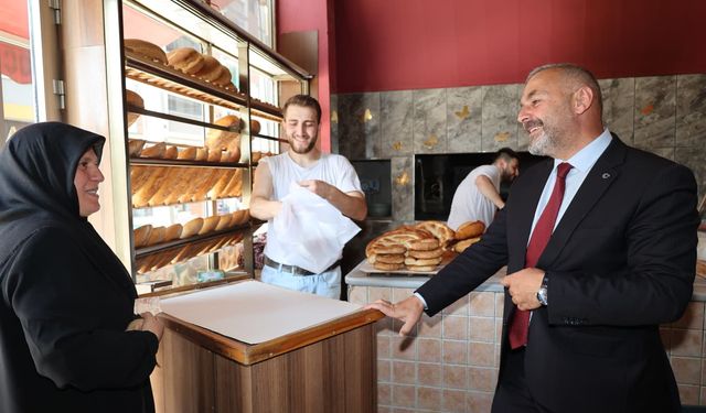 "BAŞKAN BİLGİN VATANDAŞLA SIKI DİYALOGDA"