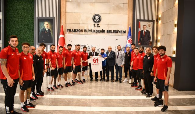 "AMPUTE MİLLİ TAKIMI'NDAN BÜYÜKŞEHİR'E ZİYARET"