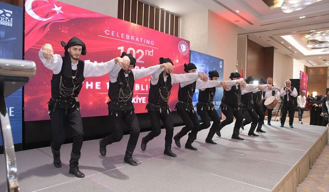 "HORONUN BAŞKENTİ AKÇAABAT, CUMHURİYET COŞKUSUNU PAKİSTAN’DA YAŞATTI"