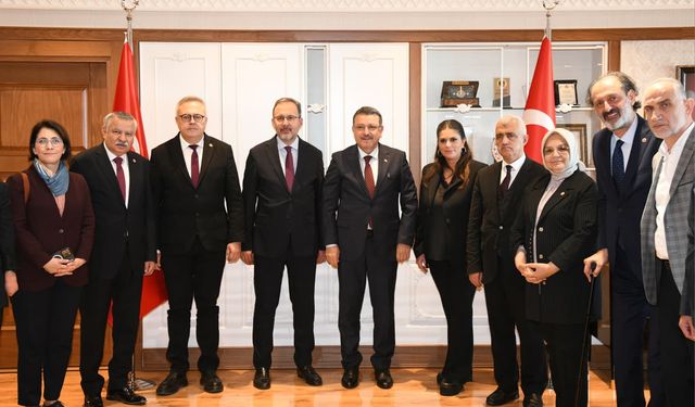 "TBMM HEYETİ BÜYÜKŞEHİR BELEDİYESİ’Nİ ZİYARET ETTİ"