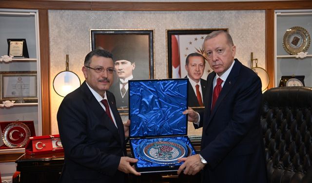 "CUMHURBAŞKANIMIZ TRABZON HALKIYLA KUCAKLAŞACAK"