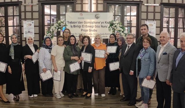 "GÜMÜŞHANELİLER DERNEĞİ’NDEN KAZAZİYE EL SANATLARI PROJESİ KAPANIŞ PROGRAMI"