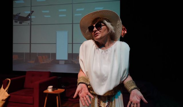 "KADININ ZAMANLA İMTİHANI: “KLEOPATRA’YA NE OLDU?” YENİDEN SAHNEDE"