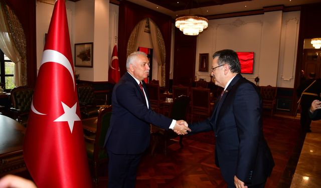 "VALİ YILDIRIM TEBRİKLERİ KABUL ETTİ"