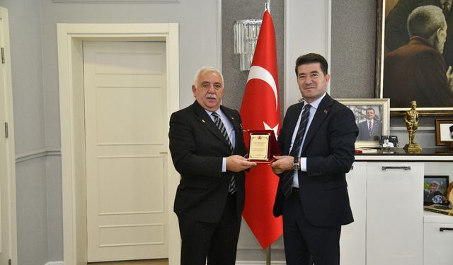 "ŞEHİT AİLELERİ DERNEĞİ BAŞKANI İŞLER’DEN, BAŞKAN KAYA’YA TEŞEKKÜR ZİYARETİ"