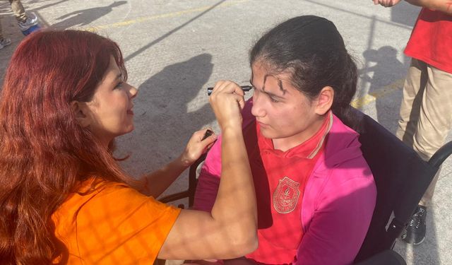 "KTÜ ÖĞRENCİLERİNDEN MİNİK KALPLERE UMUT DOLU ZİYARET"