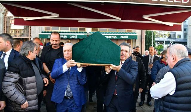 "VALİ AZİZ YILDIRIM, GAZETECİ ÖZGÜR ÖZDEMİR’İN BABASININ CENAZE NAMAZINA KATILDI"