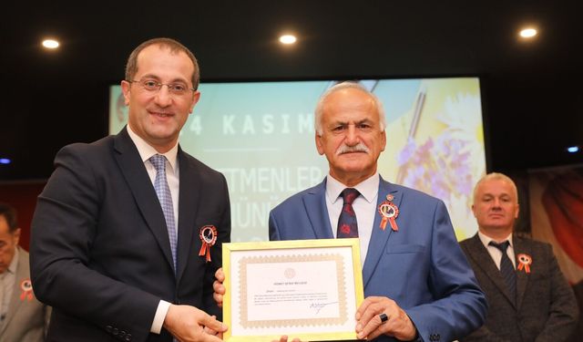 "24 KASIM ÖĞRETMENLER GÜNÜ AKÇAABAT’TA KUTLANDI"