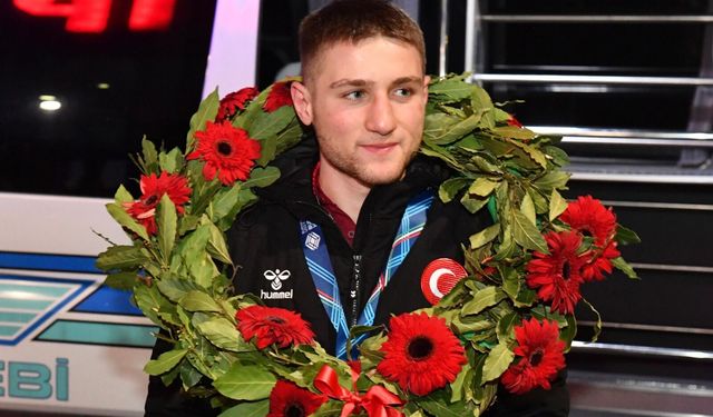 "TRABZON’UN ŞAMPİYONLARINA GÖRKEMLİ KARŞILAMA"