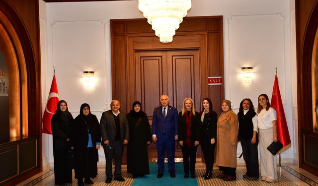 "VALİ YILDIRIM LÖSEMİ VE ENGELLİ GÖNÜLLÜLERİ DERNEĞİNİ KABUL ETTİ"