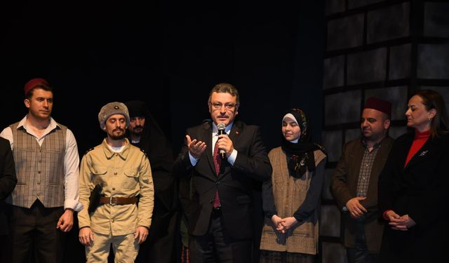 "BAŞKAN GENÇ MUHACİRLİK OYUNUNU GENÇLERİMİZ MUTLAKA İZLEMELİ"