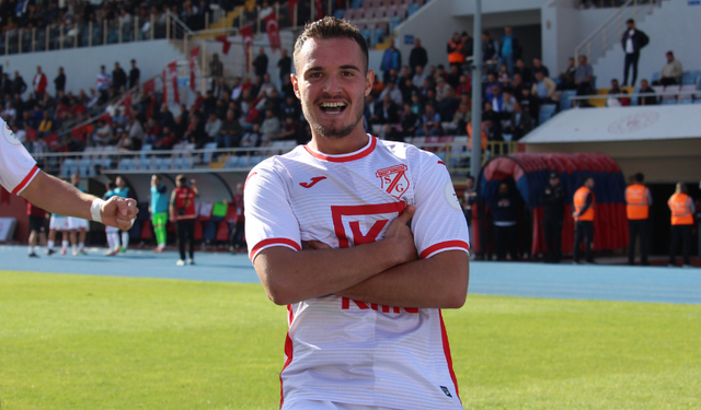 "ORTA SAHA OYUNCUSU TALHA ÖZCAN’DAN ŞAMPİYONLUK MESAJI"