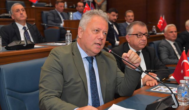 "CÜNEYİT ZORLU’DAN ‘U DÖNÜŞÜ’ TEPKİSİ"