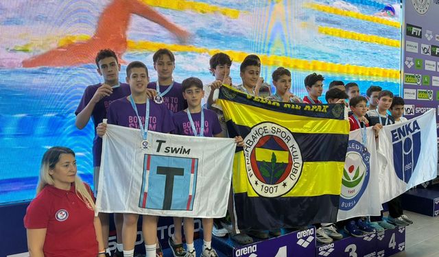 "TSWIM, TÜRKİYE İKİNCİSİ! TRABZON’UN GURURU KUPAYI KALDIRDI"