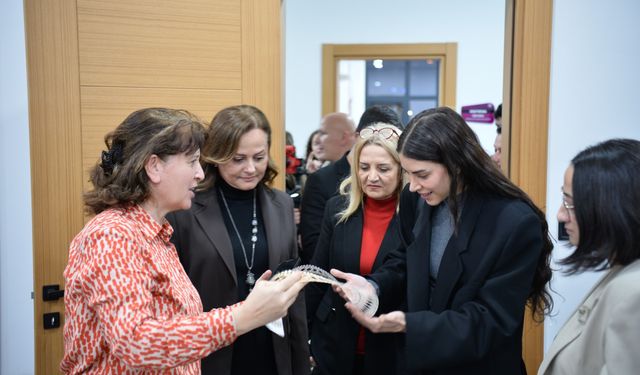 "ÜNLÜ OYUNCU BÜYÜKŞEHİR'İN KADIN YAŞAM VE İSTİHDAM MERKEZİ’NE HAYRAN KALDI"