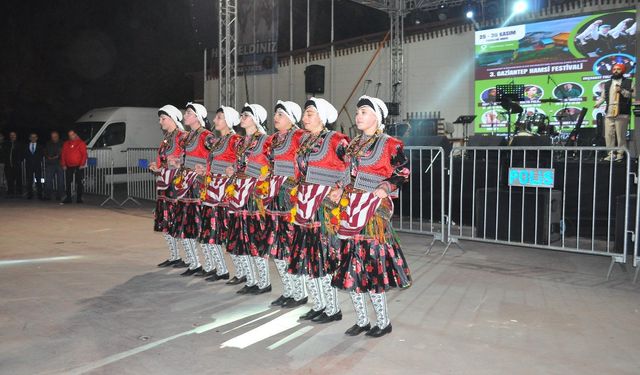 "GAZİANTEP’TE KARADENİZ FIRTINASI ESTİ"