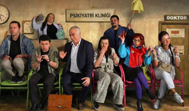 "MİM TİYATRO YENİ SEZONA "BEKLEME ODASI" İLE MERHABA DİYOR"