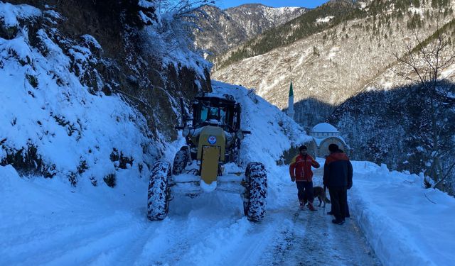 "BÜYÜKŞEHİR EKİPLERİ KAPALI YOL BIRAKMADI"