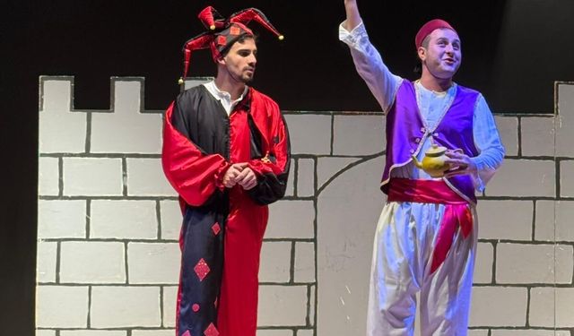 "MAHİR ELVAN FARKI: “ÇİZMELİ KEDİ” TRABZON’DA REKOR KIRDI"