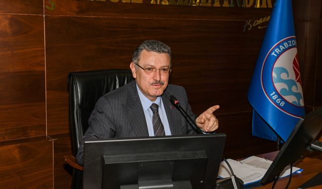 "BAŞKAN GENÇ 3 PROJE İÇİN İHALEYE ÇIKILACAĞINI AÇIKLADI"