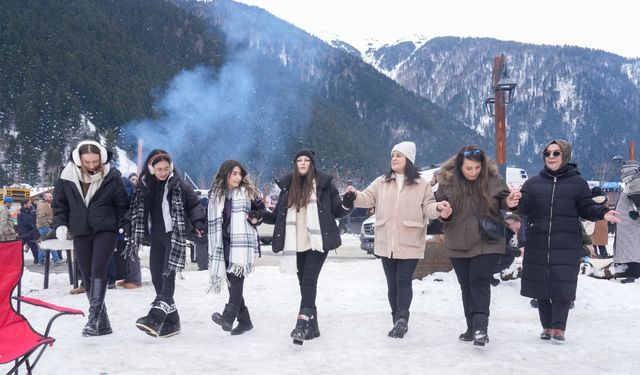 "KIŞ FESTİVALİ COŞKUSU ÜÇÜNCÜ GÜN DE DEVAM ETTİ"