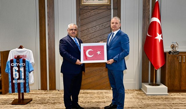 "TRABZON MUHTARLAR FEDERASYONU’NDAN EMNİYET MÜDÜRÜ ALİ LOĞOĞLU’NA ZİYARET"