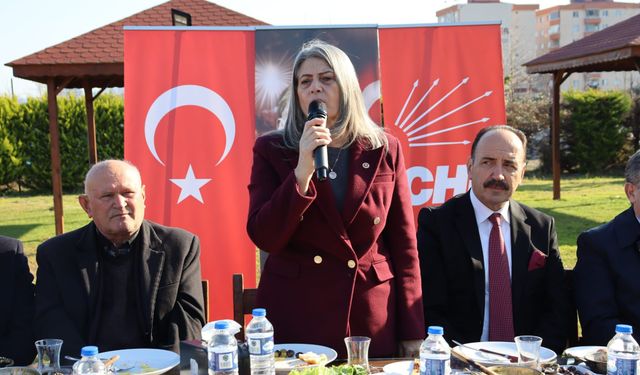 "CHP TRABZON MİLLETVEKİLİ SİBEL SUİÇMEZ SAHA ÇALIŞMALARINA VAKFIKEBİR’DE DEVAM EDİYOR"