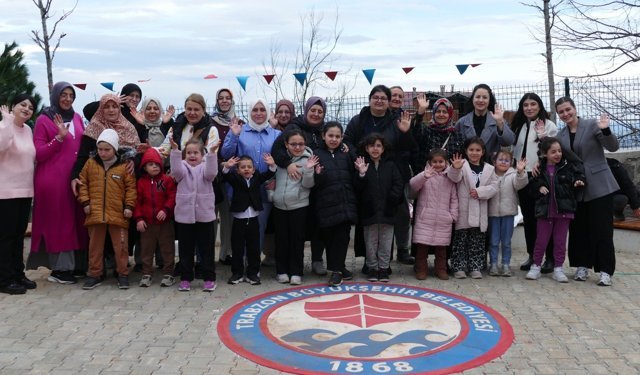 "ÇOCUKLAR ARA TATİLDE ÇİLEKLİ DÜŞLER'E AKIN ETTİ"