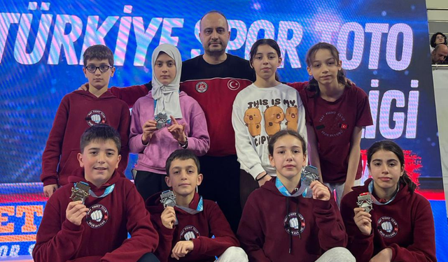 "SAKARYA’DAKİ KARATE YILDIZLAR LİGİ FİNALİ’NDE TRABZON KULÜBÜNÜN BÜYÜK BAŞARISI"