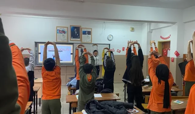 "AKÇAABAT’TAN TÜRKİYE’YE SAĞLIK KÖPRÜSÜ OMURGA REHBERİM"