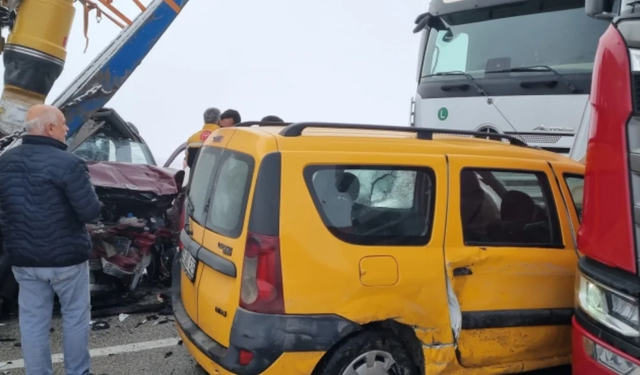 ERZURUM’DA ZİNCİRLEME KAZA: 8 KİŞİ AĞIR YARALANDI