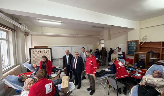 "EGİTİM CAMİASINDAN ÖRNEK DAYANIŞMA"