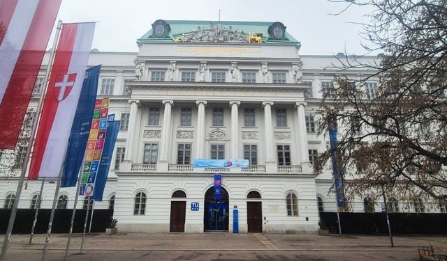 "VİYANA’DA TARİHİ KONGRE"