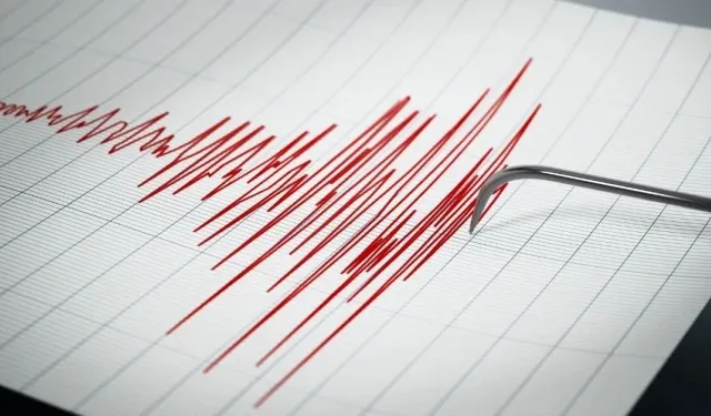 "AKDENİZ’DE 4,8 BÜYÜKLÜĞÜNDE DEPREM"