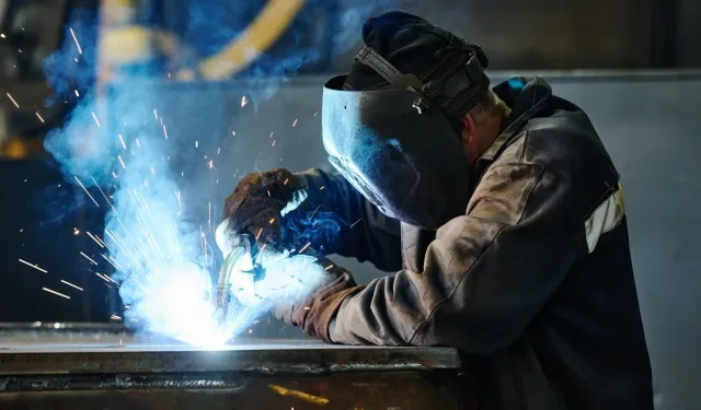 "OCAK AYINDA SANAYİ ÜRETİMİ KAN KAYBETTİ"