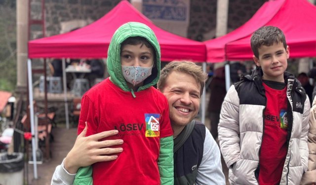 "LÖSEV’İN MİNİK KAHRAMANLARI TAŞACAK BU DENİZ SETİNDE"