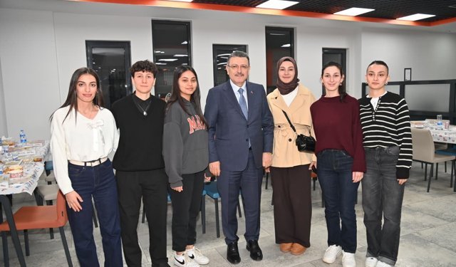 "TRABZON BÜYÜKŞEHİR BELEDİYE MECLİSİ ABD VE İSRAİL’İ KINADI"
