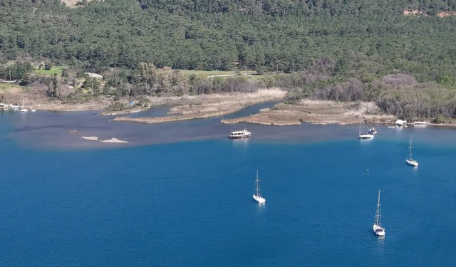 "MARMARİS’TE DENİZ SUYU 5 METRE ÇEKİLDİ"