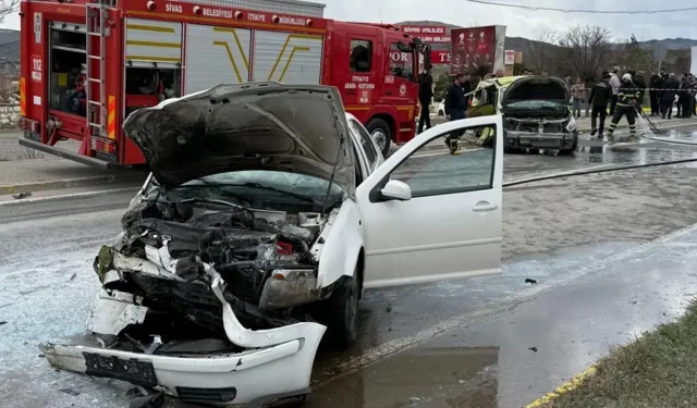 "SİVAS’TA KORKUTAN KAZA 4’Ü FUTBOLCU 6 YARALI"