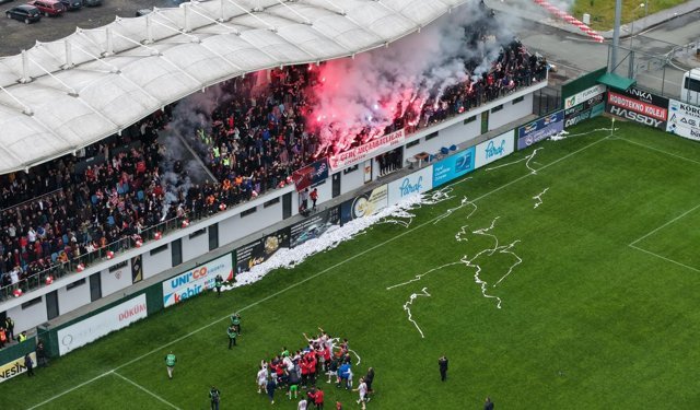 "BAŞKAN OSMAN NURİ EKİM, ŞAMPİYON SEBAT’I TEBRİK ETTİ"