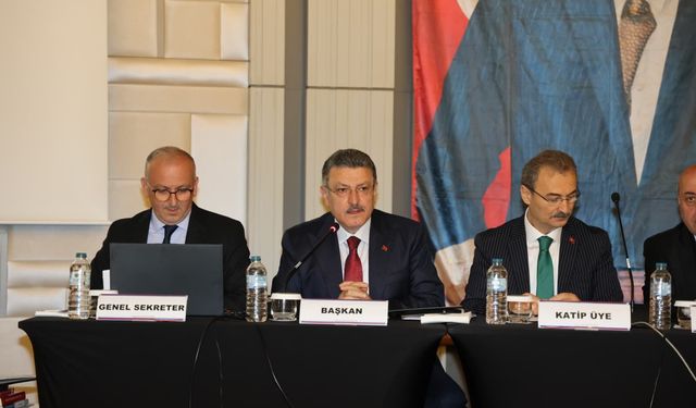 "BELEDİYE KANUNU'NDA DEĞİŞİKLİK ISRARLI TALEBİMİZDİR"