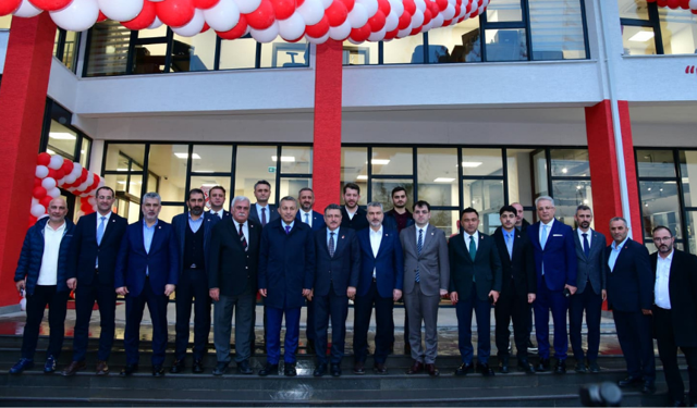 "TRABZON PROTOKOLÜNDEN SEBAT GENÇLİK SPOR’A ZİYARET"