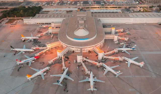 "ANTALYA HAVALİMANI YILIN İLK ÜÇ AYINDA REKOR YOLCUYA ULAŞTI"