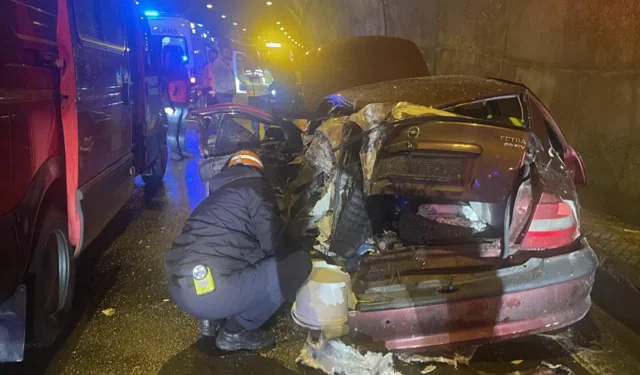 "BOLU DAĞI TÜNELİ'NDE ZİNCİRLEME KAZA: 1’İ ÇOCUK 5 YARALI"