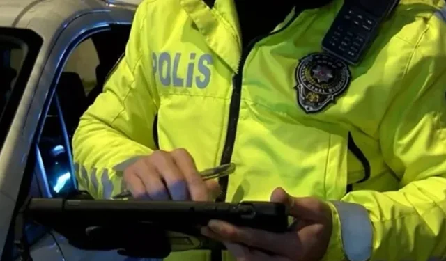 "DUR İHTARINA KAÇIŞ PAHALIYA PATLADI: 379 BİN LİRA CEZA KESİLDİ"