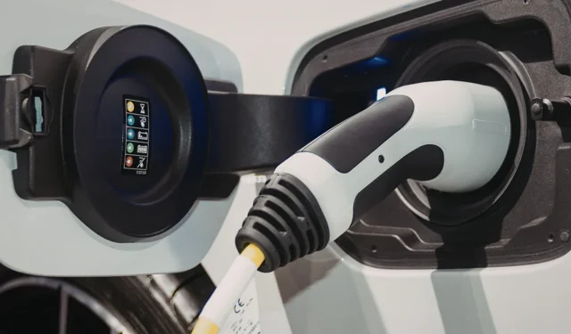 "ELEKTRİKLİ ARAÇ ALTYAPISINDA HIZLI ARTIŞ: ŞARJ SOKET SAYISI 41 BİNİ AŞTI"