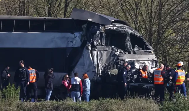 “FRANSA’DA HIZLI TREN FACİASI: 1 ÖLÜ, 13 YARALI”